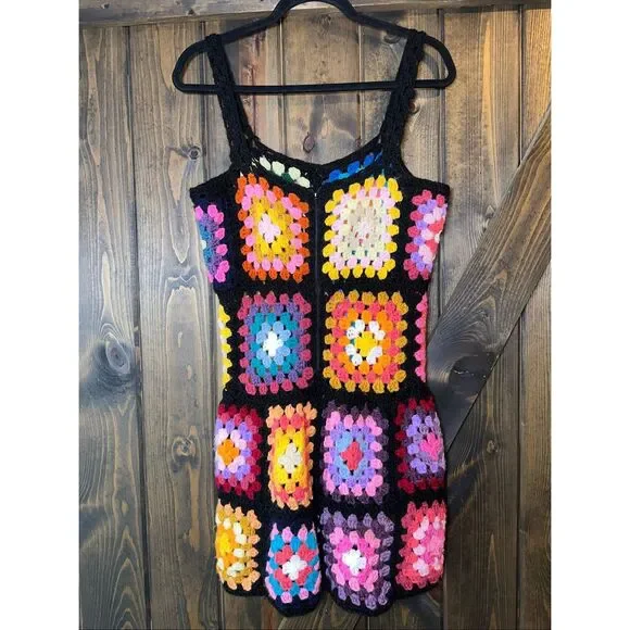 GRANNY SQUARES CROCHET KNIT ROMPER - Picture 3 of 9